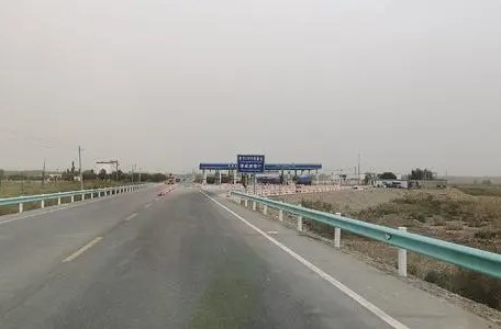 上海世界杯官方网页版全要素气象站为新疆若羌至民丰高速公路提供优质安全保障(图2)