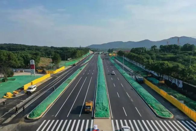上海世界杯官方网页版usregal道路安全检测设备为苏锡常高速公路常锡段提供全面支持(图2)